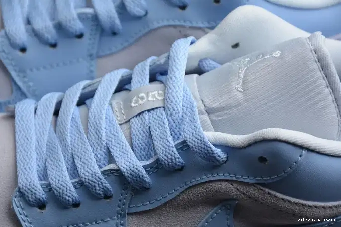 Cheap Blue University DC0774-050 Low Jordan (W) 1 0516